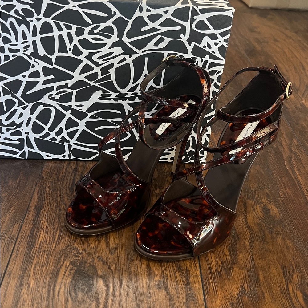Diane Von Furstenberg Tortoise Shell Sandals with Pink Wrap